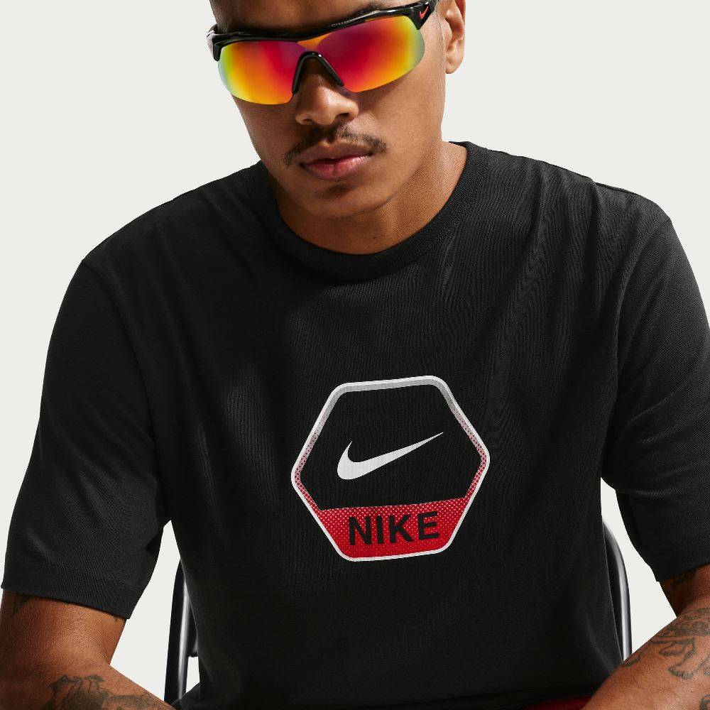 NIKE SPORTSWEAR CITY SIDE GFX TEE