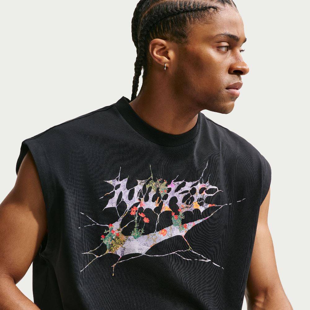NIKE STANDARD ISSUE SLEEVELESS GFX BASKET TOP