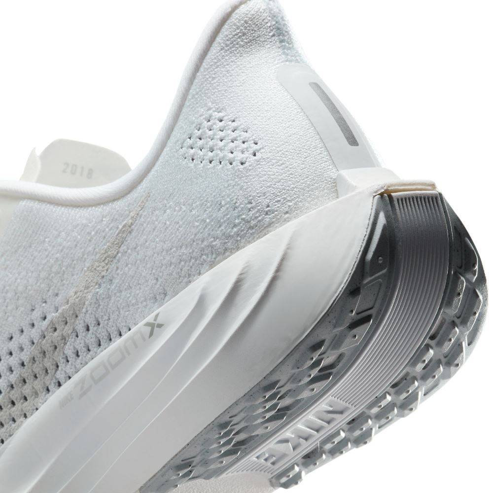 NIKE WOMENS PEGASUS PLUS -  RUNNING SHOES