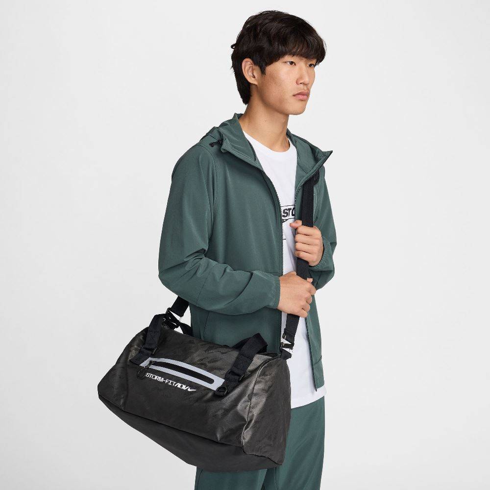 NIKE ELEMENTAL PRO-STORM DUFFEL BAG