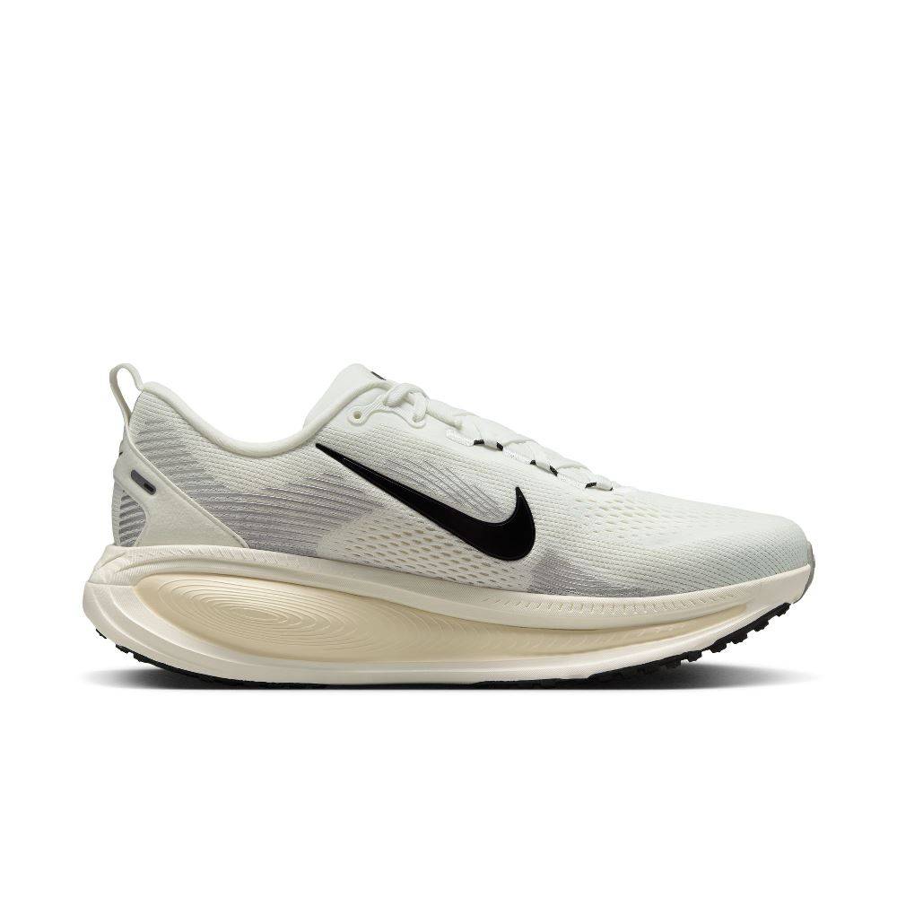 NIKE VOMERO 18 ROAD RUNNING SHOES