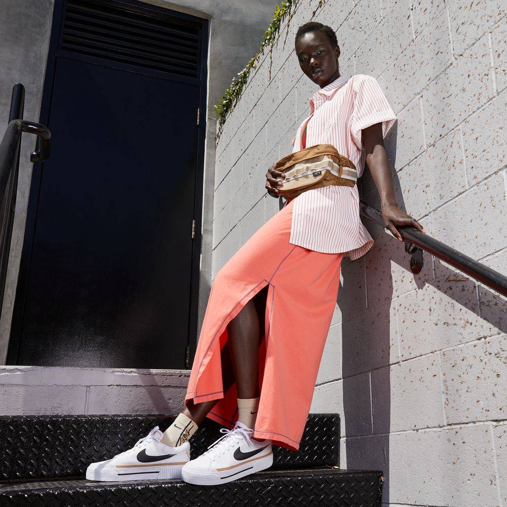 NIKE WOMENS COURT LEGACY LIFT