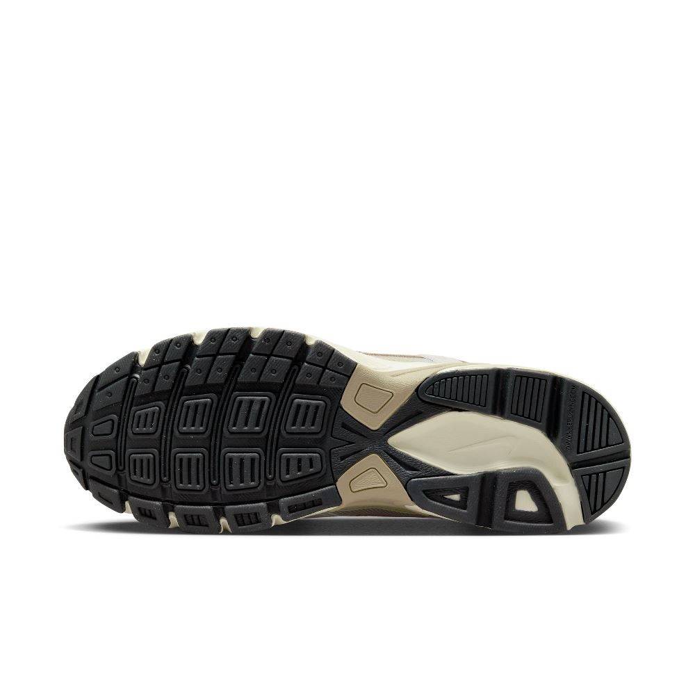 NIKE INITIATOR