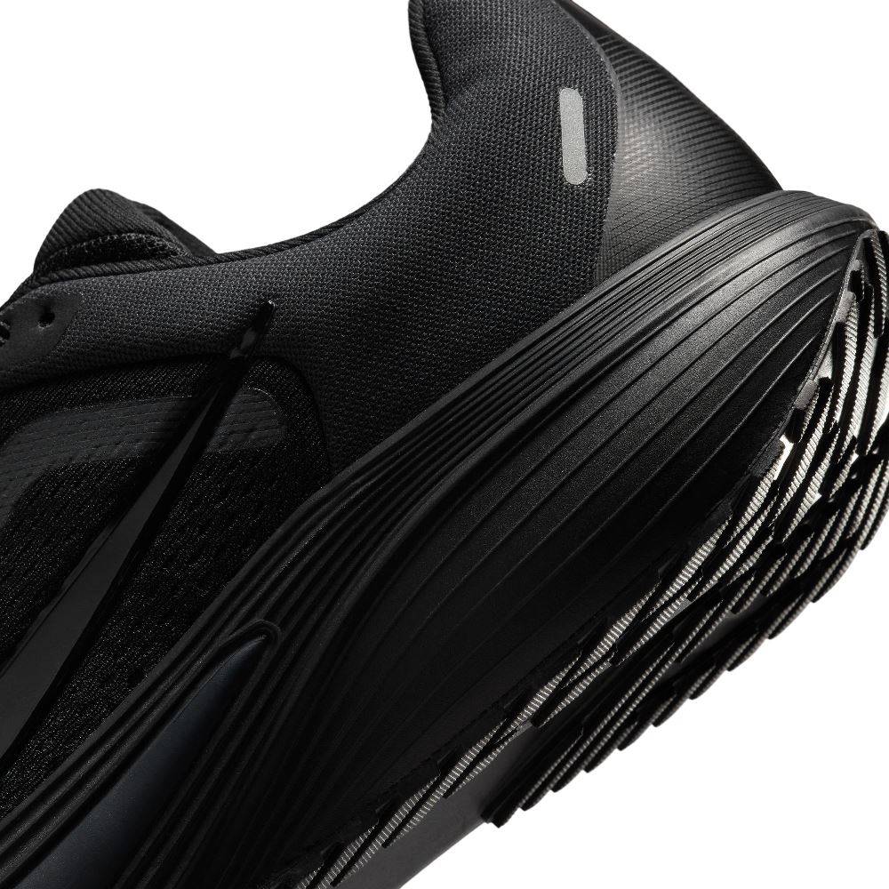 NIKE QUEST 7 RUNNING SHOES