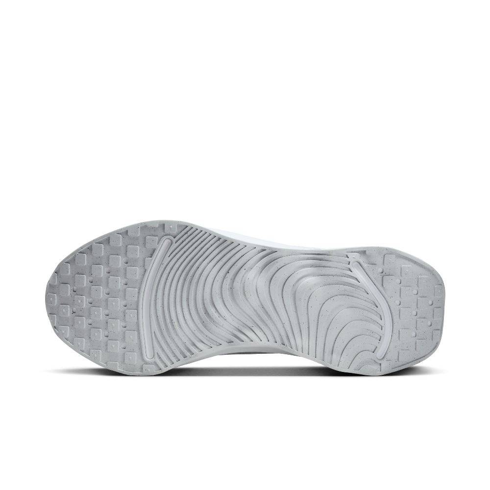 NIKE MOTIVA WALKING SHOES