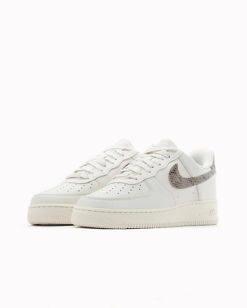 NIKE WOMENS AIR FORCE 1 '07