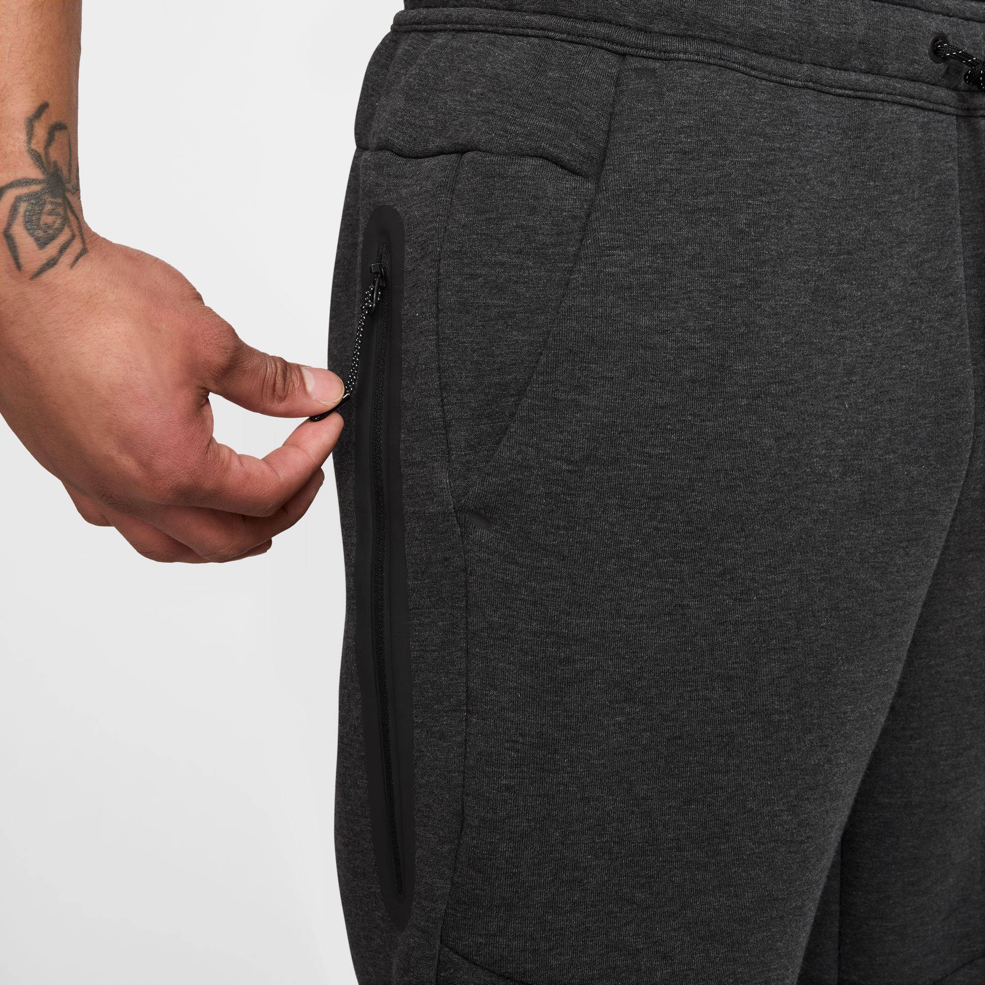 NIKE TECH FLEECE JOGGER
