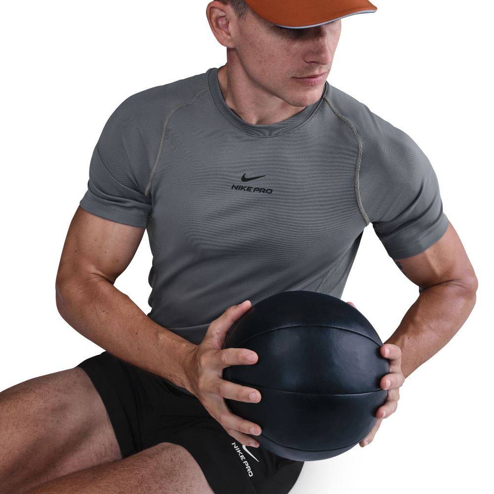 NIKE PRO TRAINING SHORT-SLEEVE TOP
