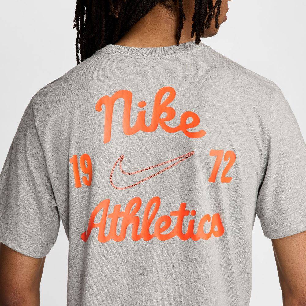 NIKE SPORTSWEAR SEASONAL LBR TEE