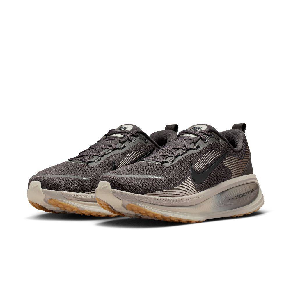 NIKE VOMERO 18 ROAD RUNNING SHOES