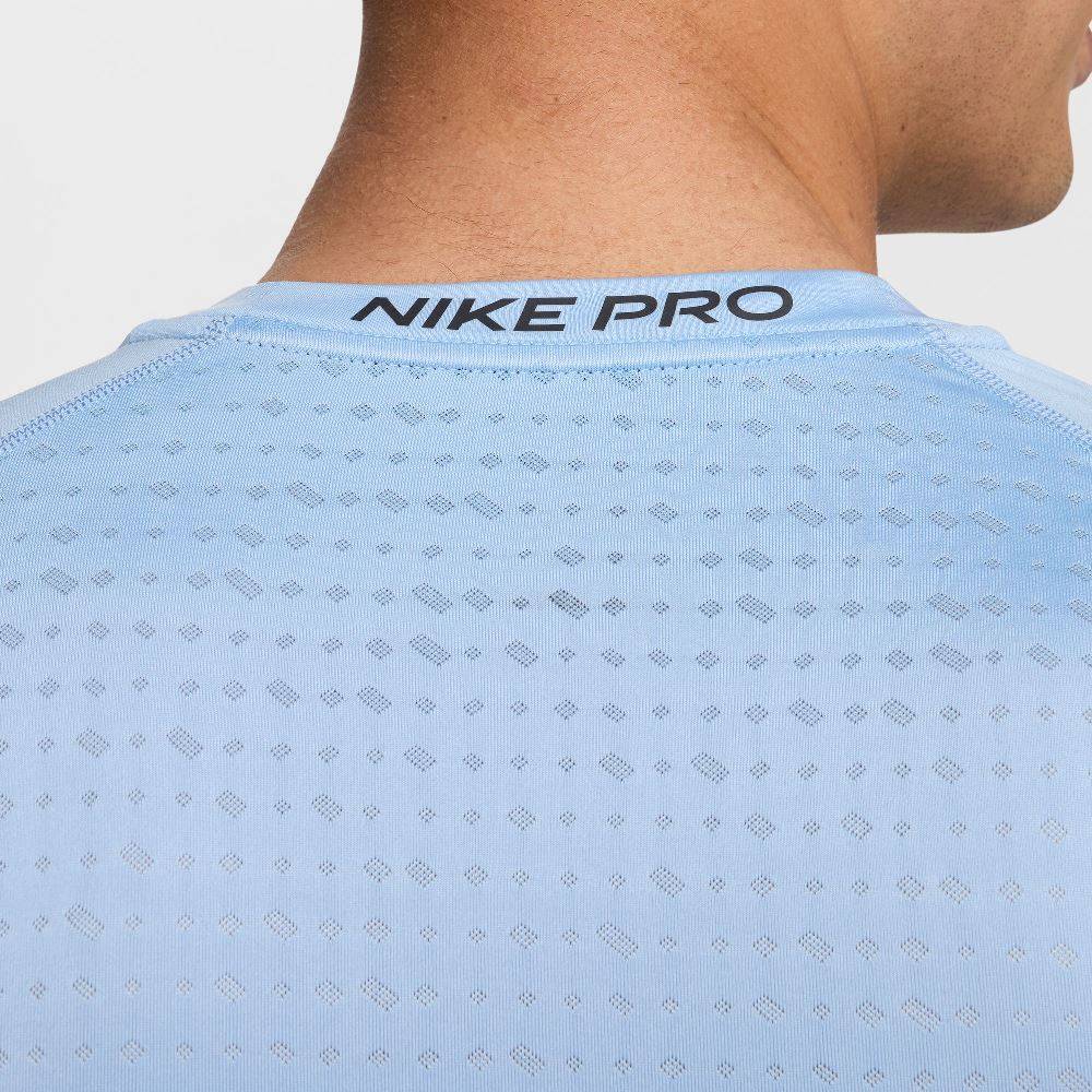 NIKE PRO BREATHE SLIM SHORT-SLEEVE TEE