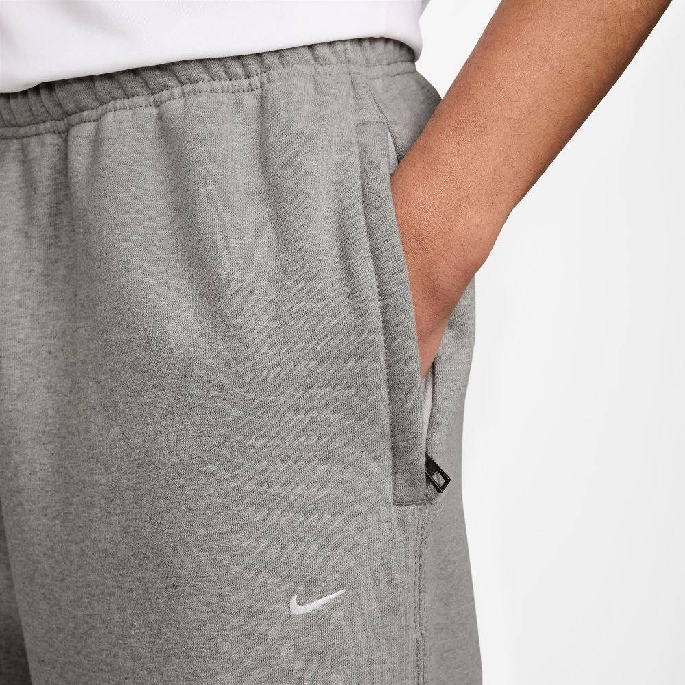 NIKE SOLO SWOOSH CUFFED FLEECE PANT