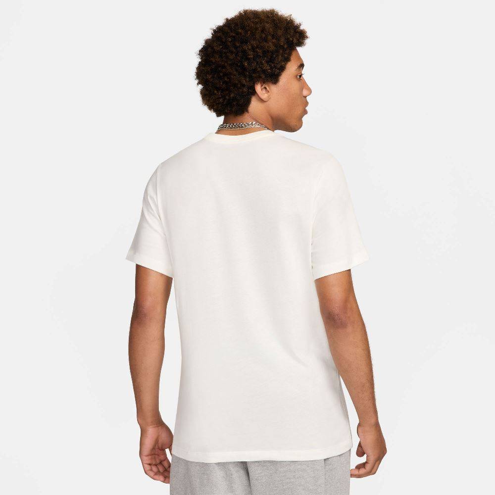 NIKE SPORTSWEAR CLUB SEASONAL TEE