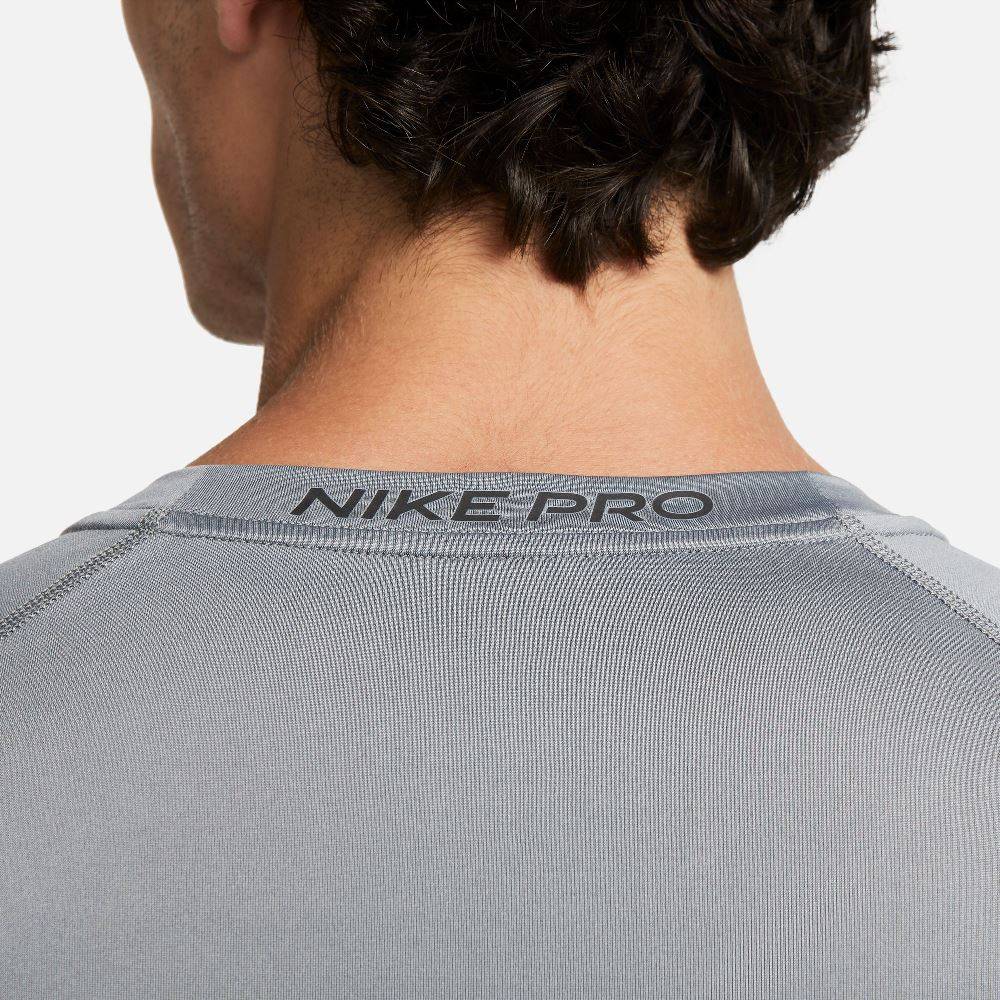 NIKE PRO DRI-FIT TIGHT FITNESS LONG-SLEEVE SHIRT