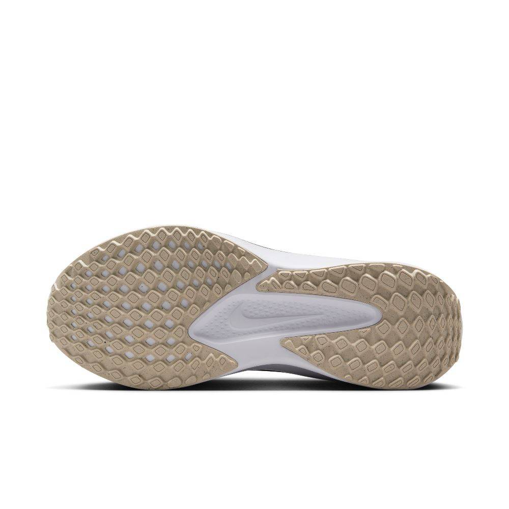 NIKE WOMENS QUEST 6