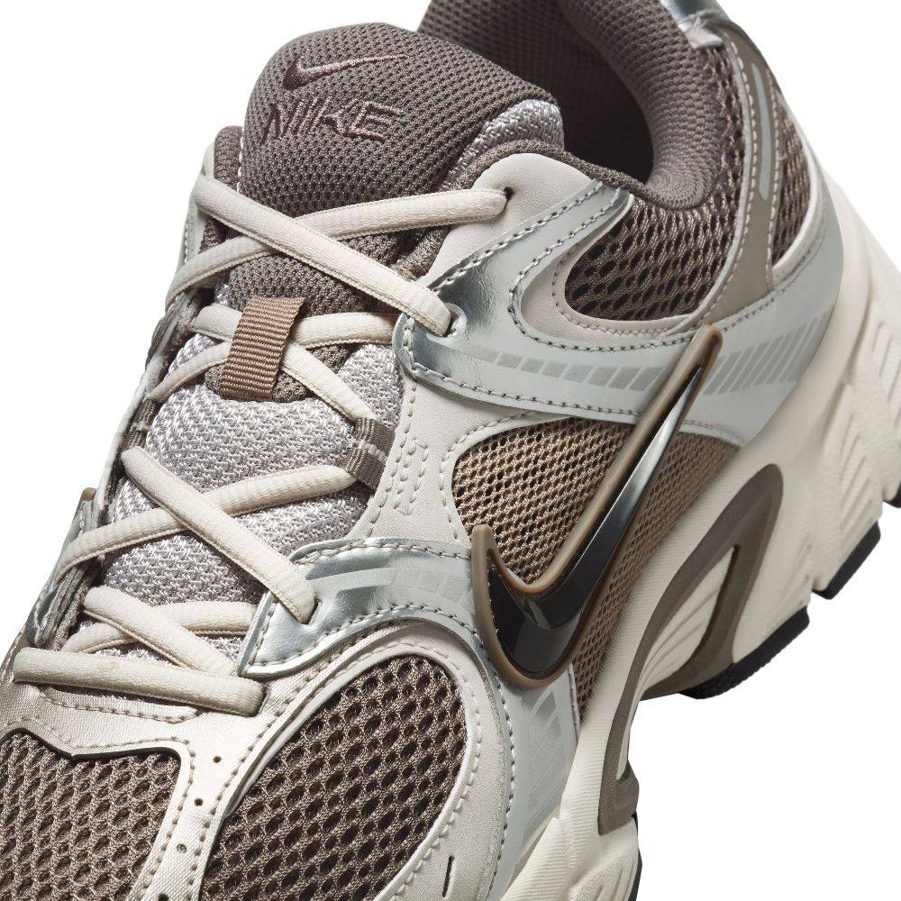 NIKE V5 RNR UNISEX SNEAKERS