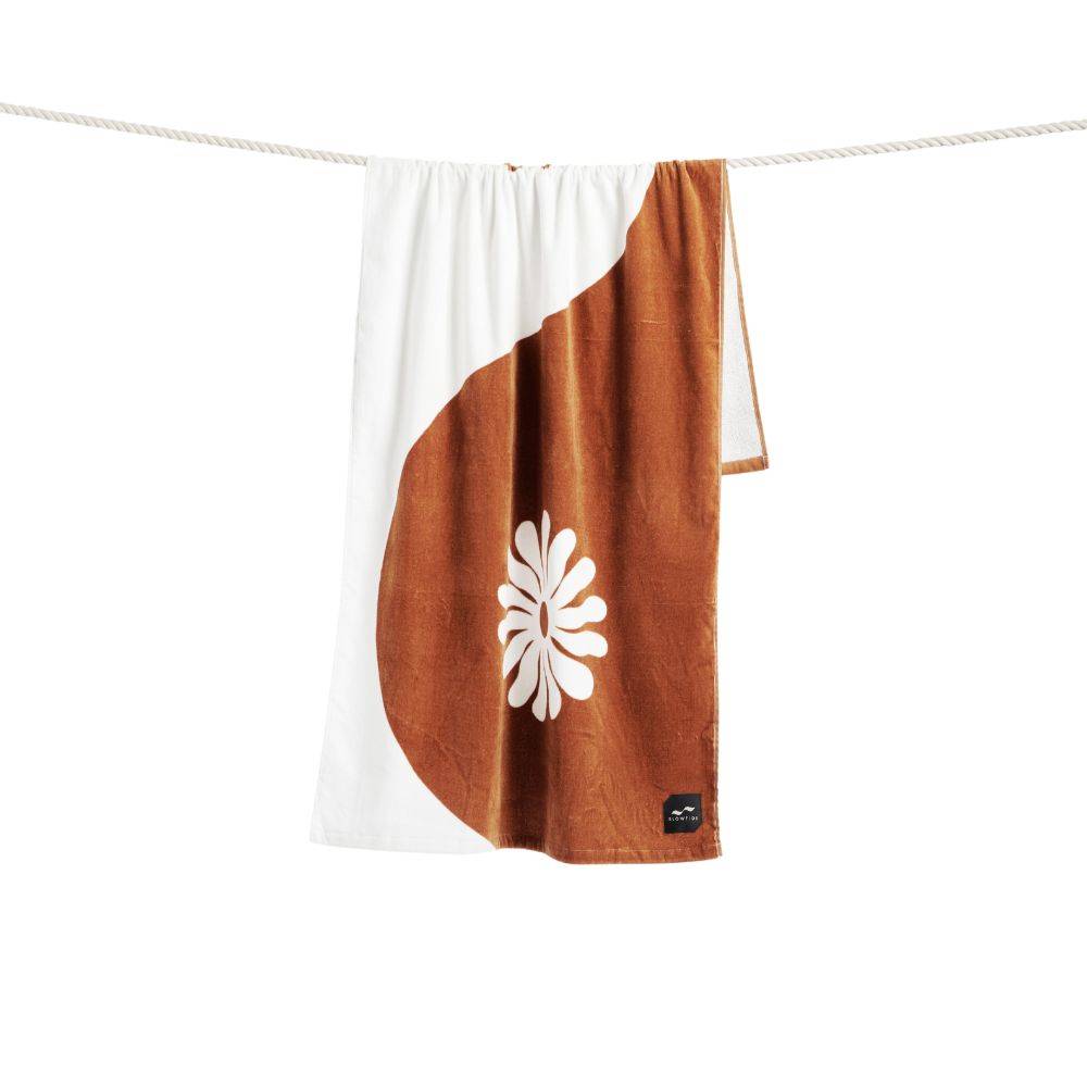 SLOWTIDE BOTANICAL BALANCE BEACH TOWEL (76CM X 152CM)