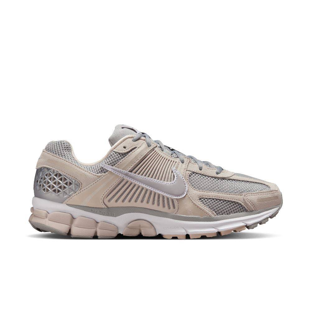 NIKE VOMERO 5