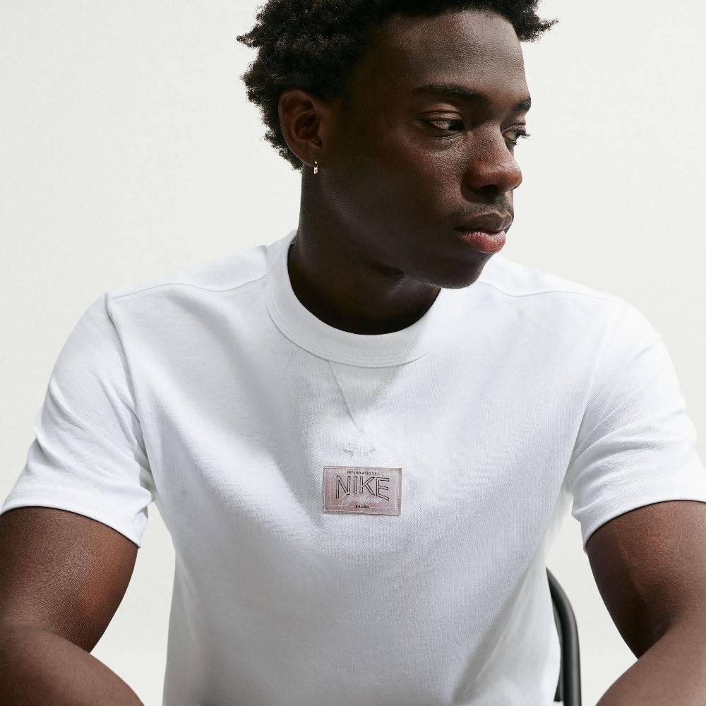 NIKE NSW PREMIUM ESSENTIALS T-SHIRT