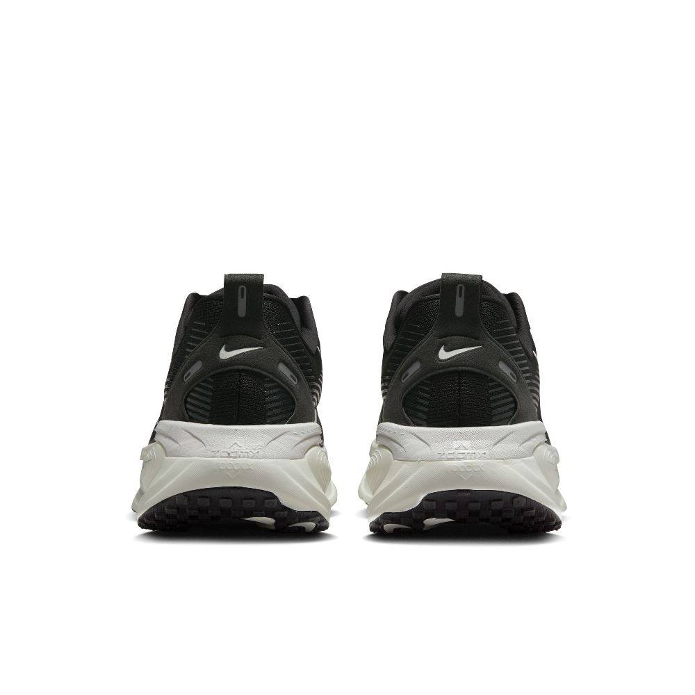 NIKE VOMERO 18 ROAD RUNNING SHOES