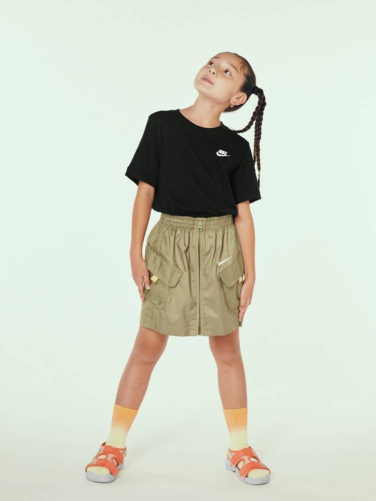 NIKE NSW BOYS EMBROIDERY FUTURA TEE