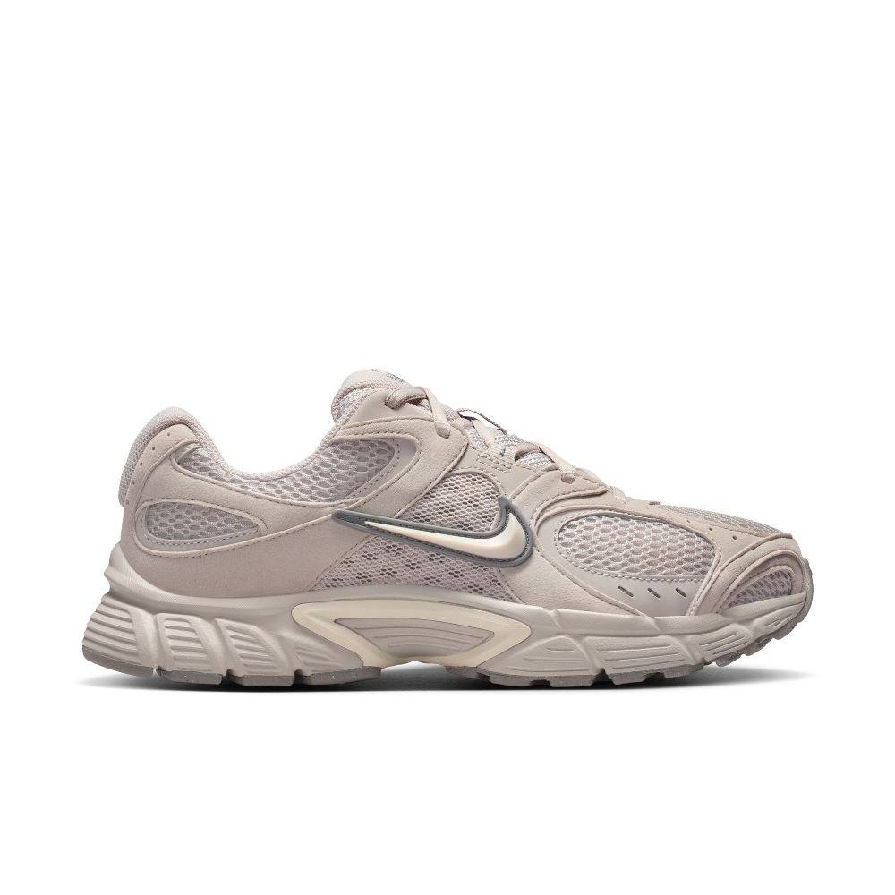 NIKE V5 RNR WOMENS SNEAKERS