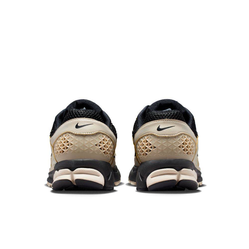 NIKE ZOOM VOMERO 5
