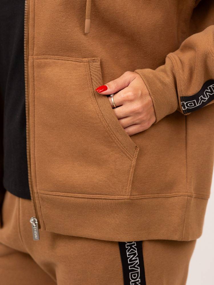 DKNY LOGO SWEATER