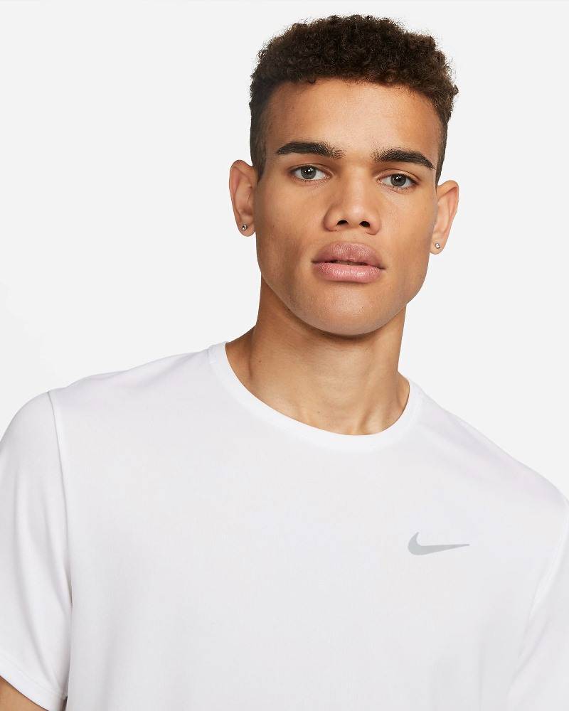 NIKE DRI-FIT UV MILLER SHORT-SLEEVE TOP