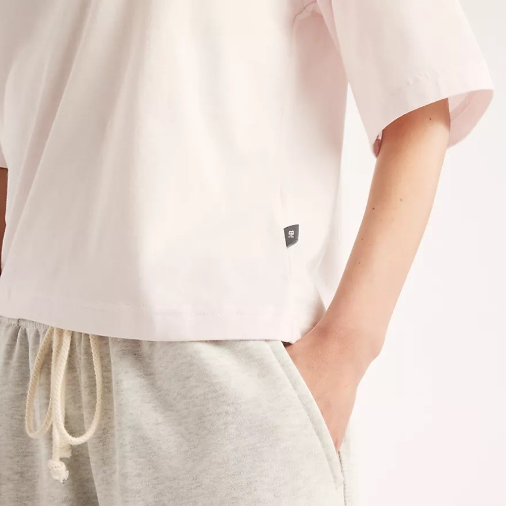 NEW BALANCE PRESSED FLOWERS RELAXED T-SHIRT