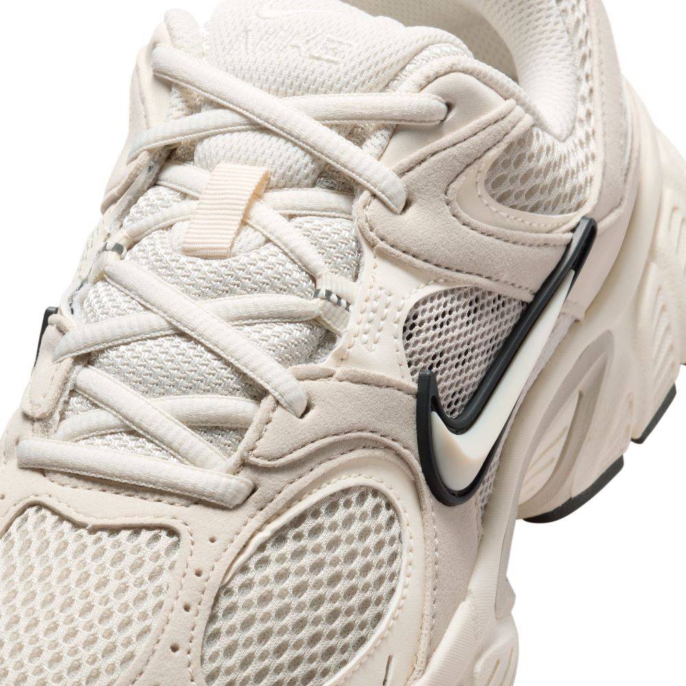 NIKE V5 RNR WOMENS SNEAKERS