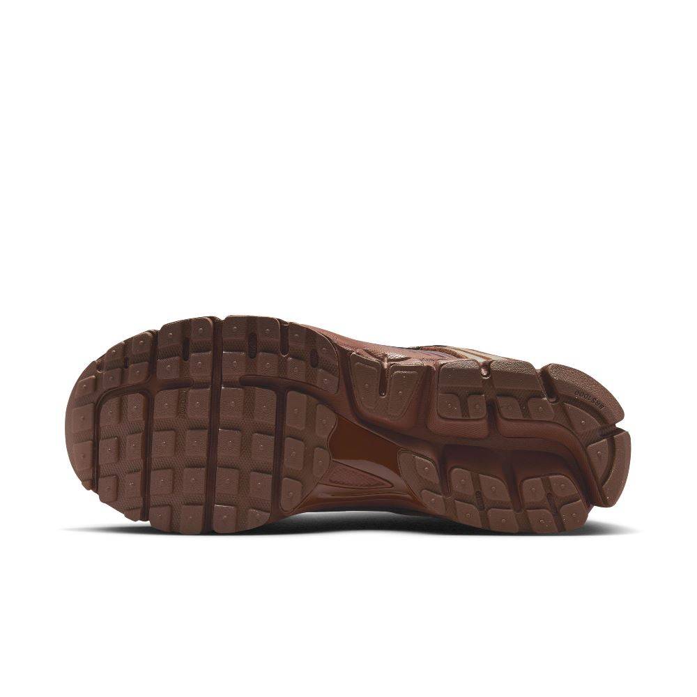 NIKE WOMENS ZOOM VOMERO 5