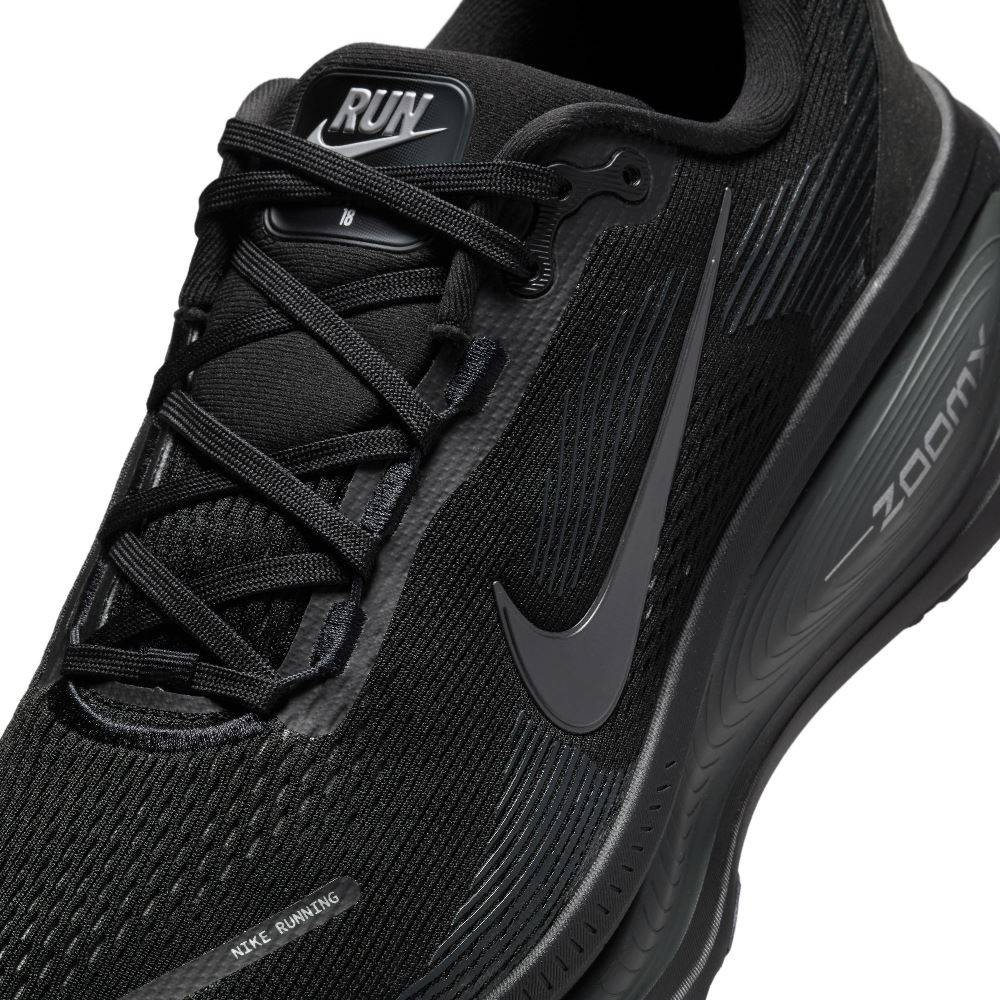 NIKE VOMERO 18 ROAD RUNNING SHOES