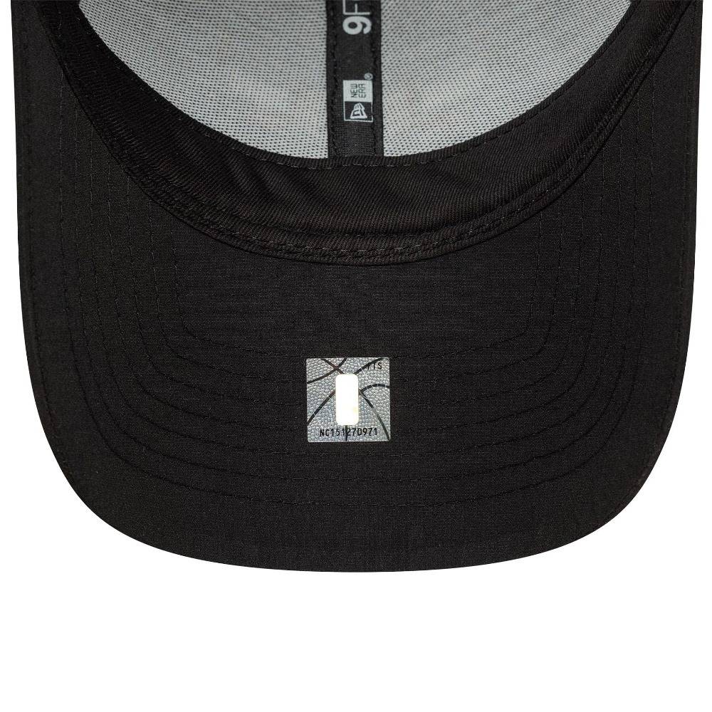 NEW ERA PIPING 9FORTY CHICAGO BULLS ADJUSTABLE CAP