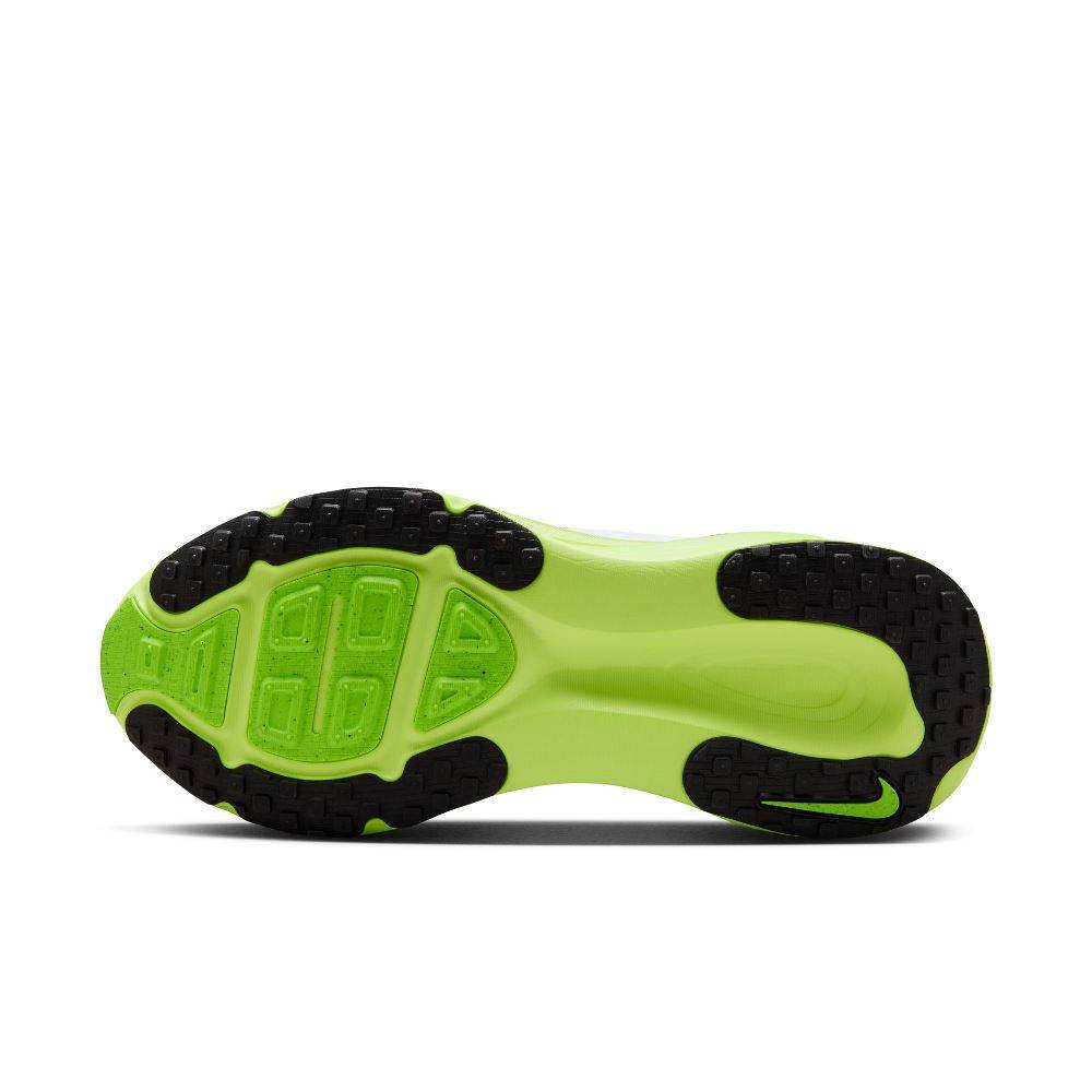 NIKE VOMERO 18 ROAD RUNNING SHOES