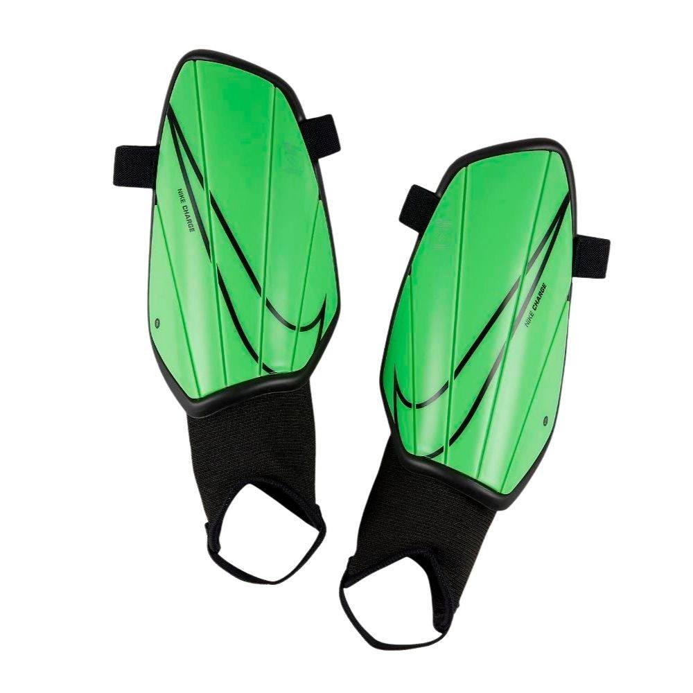 NIKE CHARGE FOOTBALL SHINGUARDS