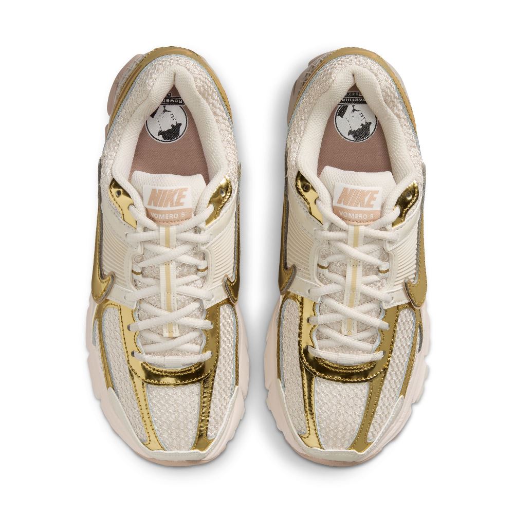 NIKE WOMENS ZOOM VOMERO 5 CHROME