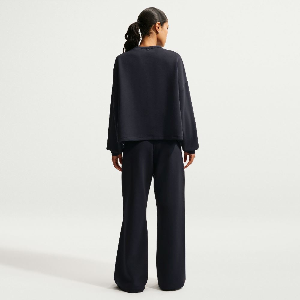 NIKE 24.7 DRI-FIT OVERSIZED SOFT CREW TOP