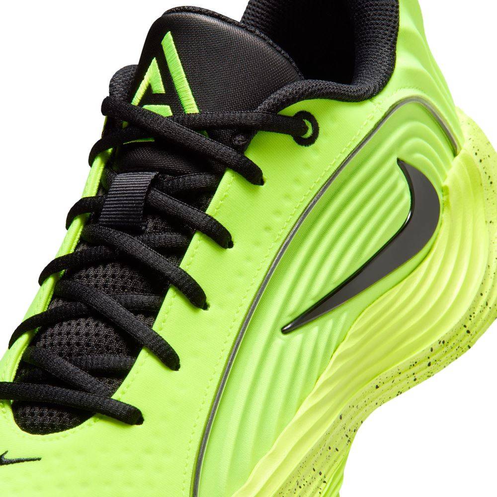 NIKE GIANNIS IMMORTALITY BASKETBALL SHOES