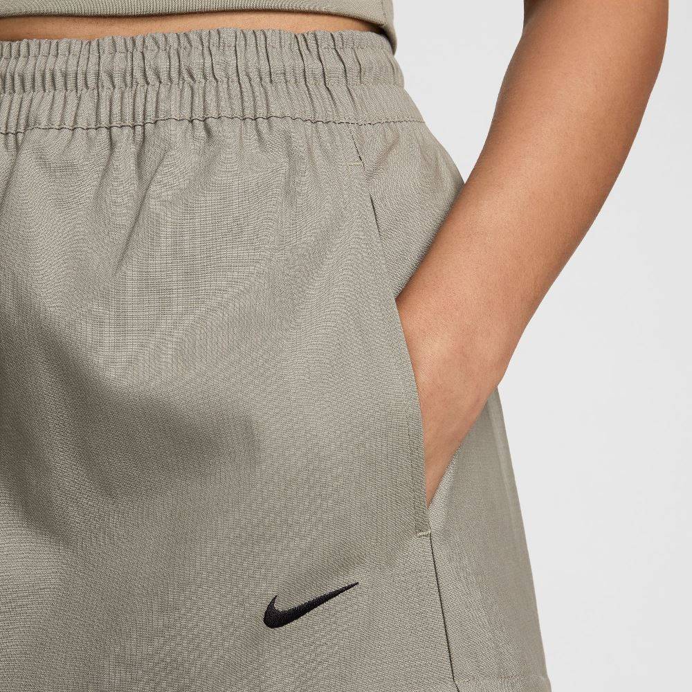 NIKE NSW ESSENTIALS MID-RISE WOVEN SKIRT