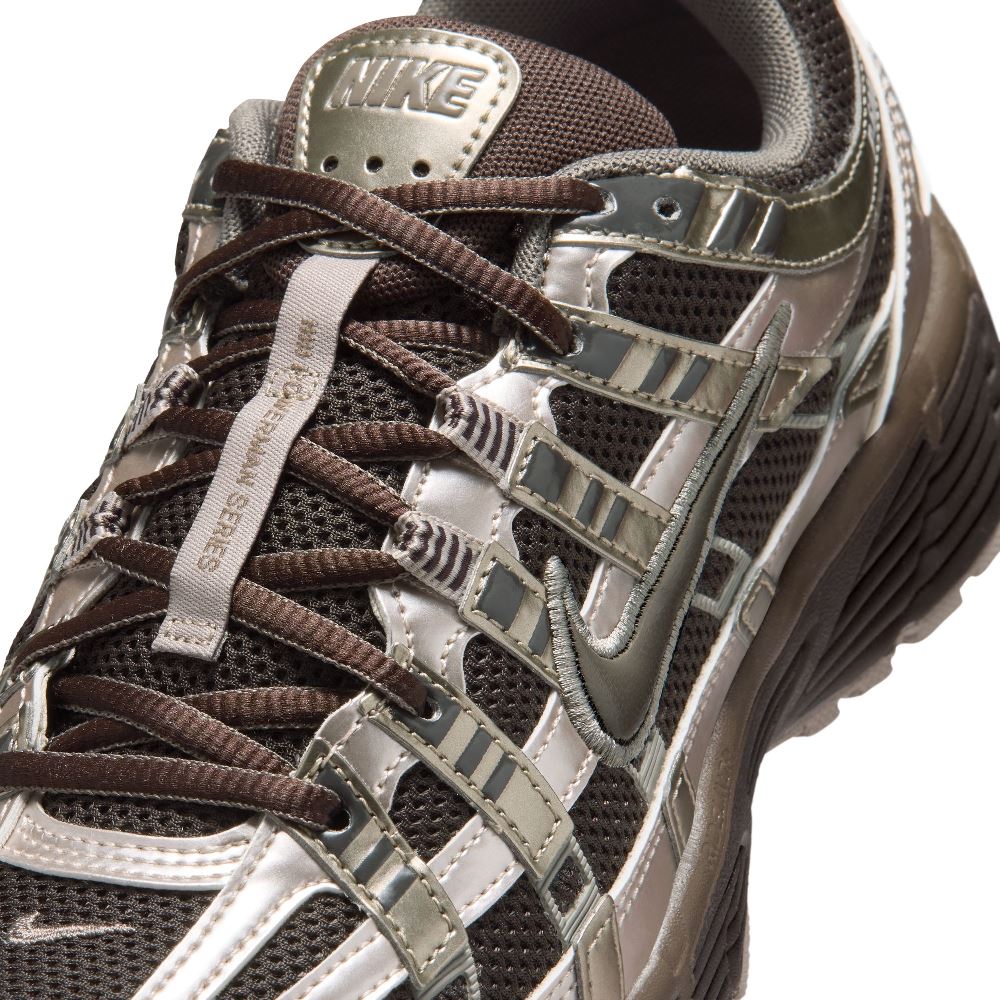 NIKE WOMENS P-6000
