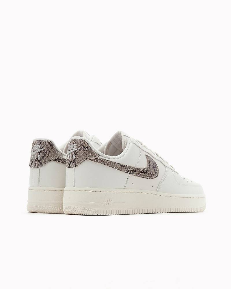 NIKE WOMENS AIR FORCE 1 '07