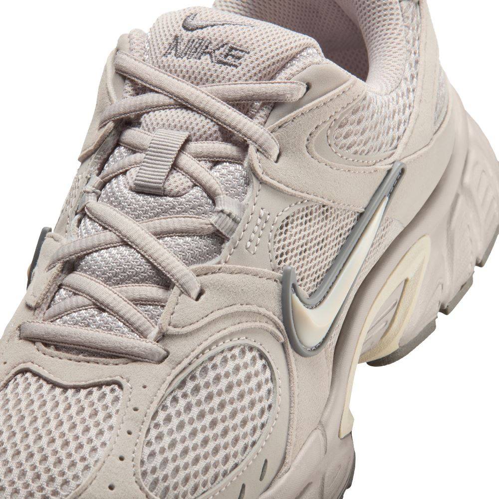NIKE V5 RNR WOMENS SNEAKERS