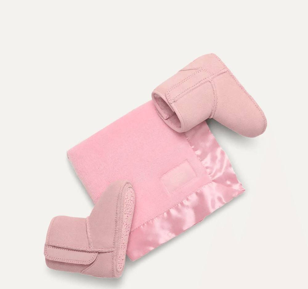 UGG BABY CLASSIC BOOT AND LOVEY BLANKET