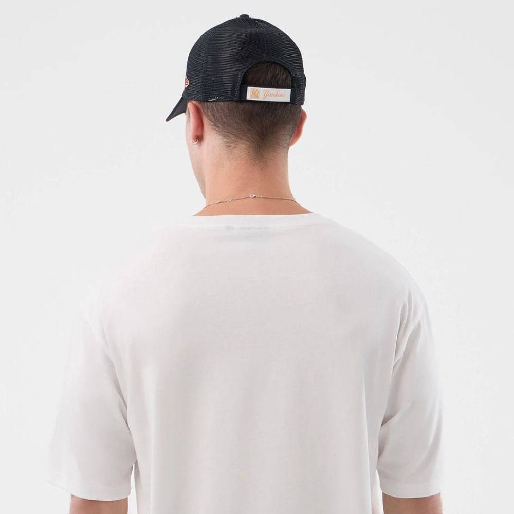 NEW ERA OVERSIZED GRAPHIC TEE