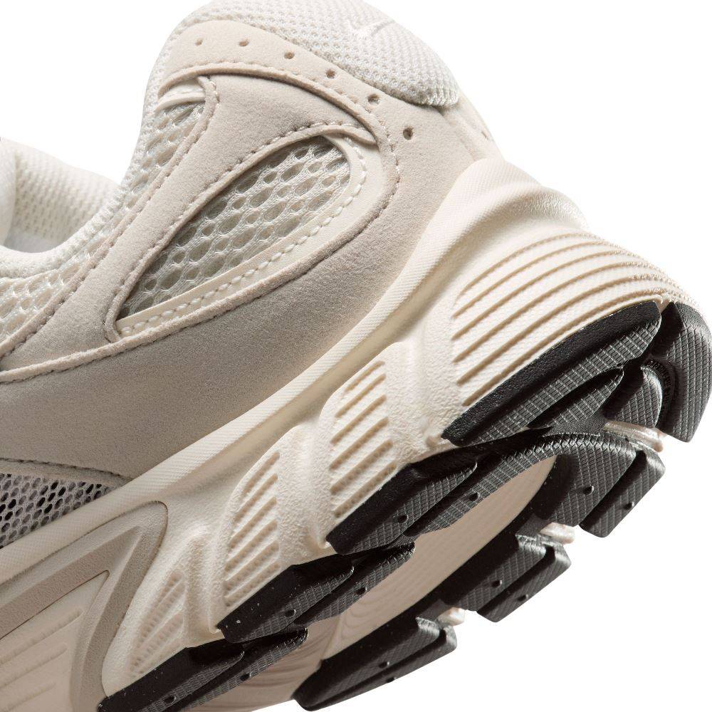 NIKE V5 RNR WOMENS SNEAKERS