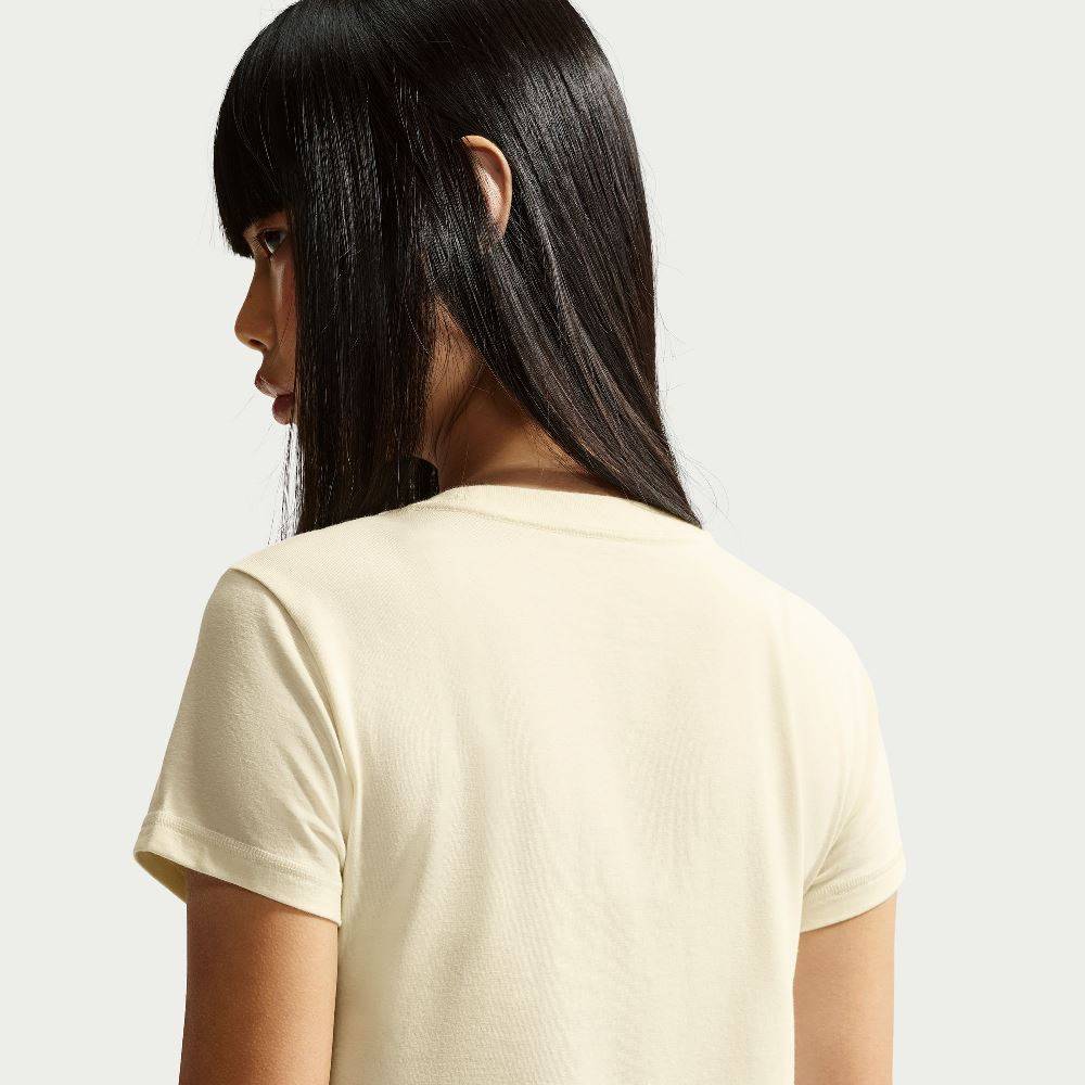 NIKE WOMENS SPORTSWEAR CROPPED TEE