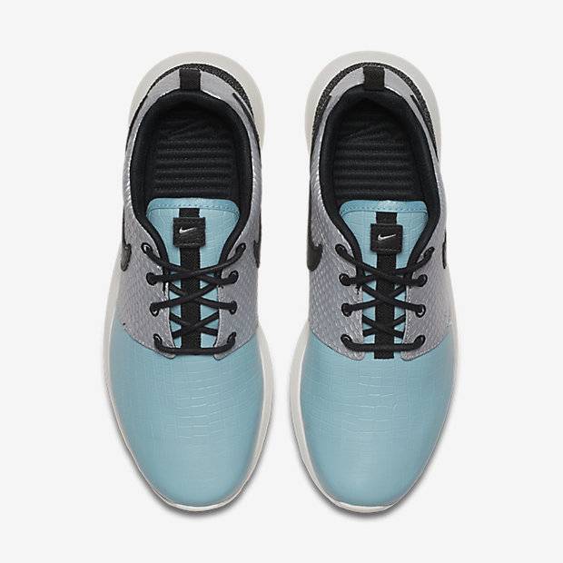 NIKE WMNS ROSHE ONE LX SHOES