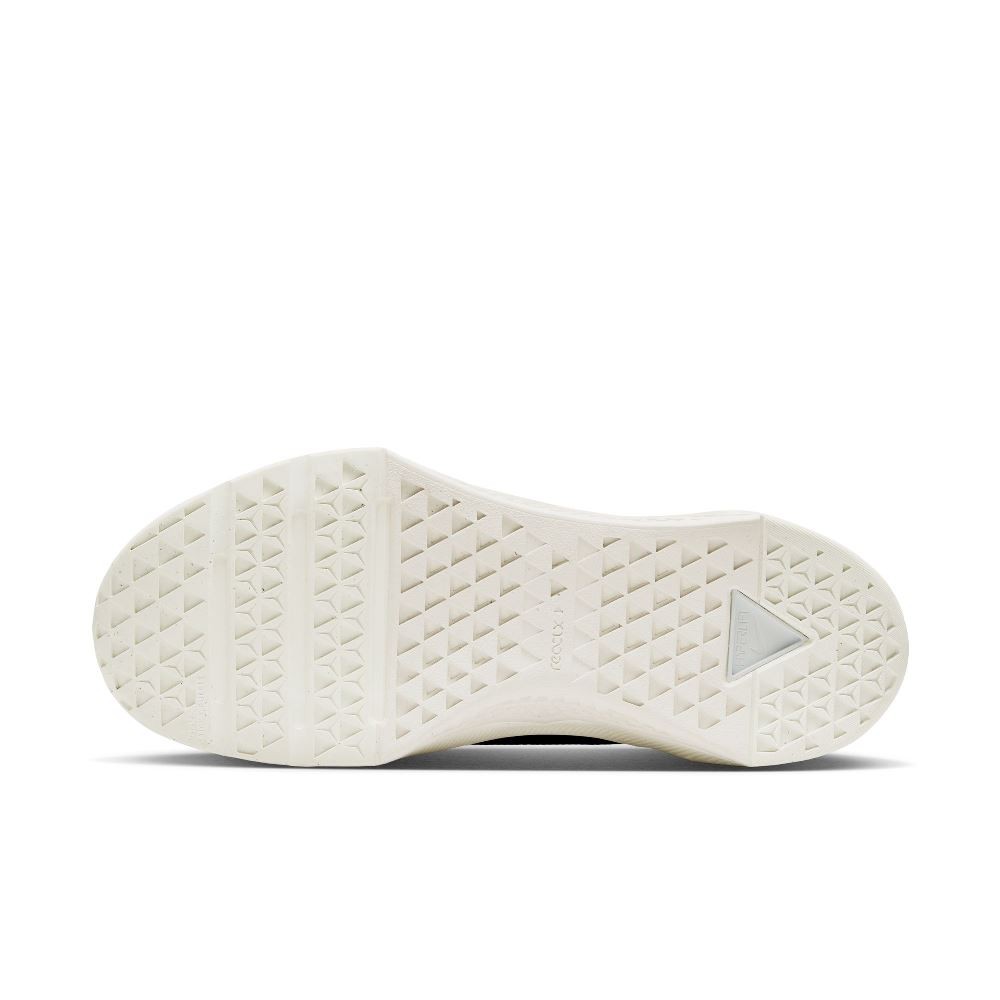 NIKE WOMENS METCON 10
