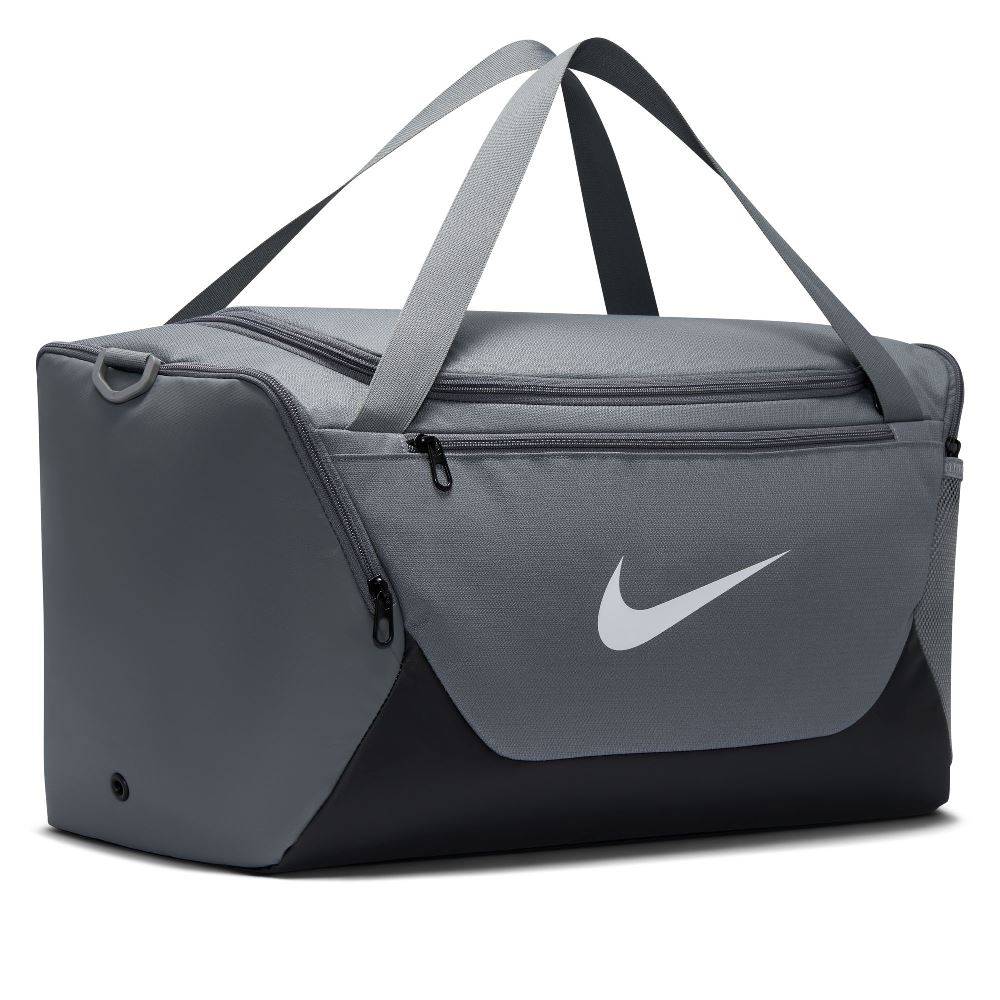 NIKE BRASILIA SMALL DUFFEL (51 X 28 X 28)